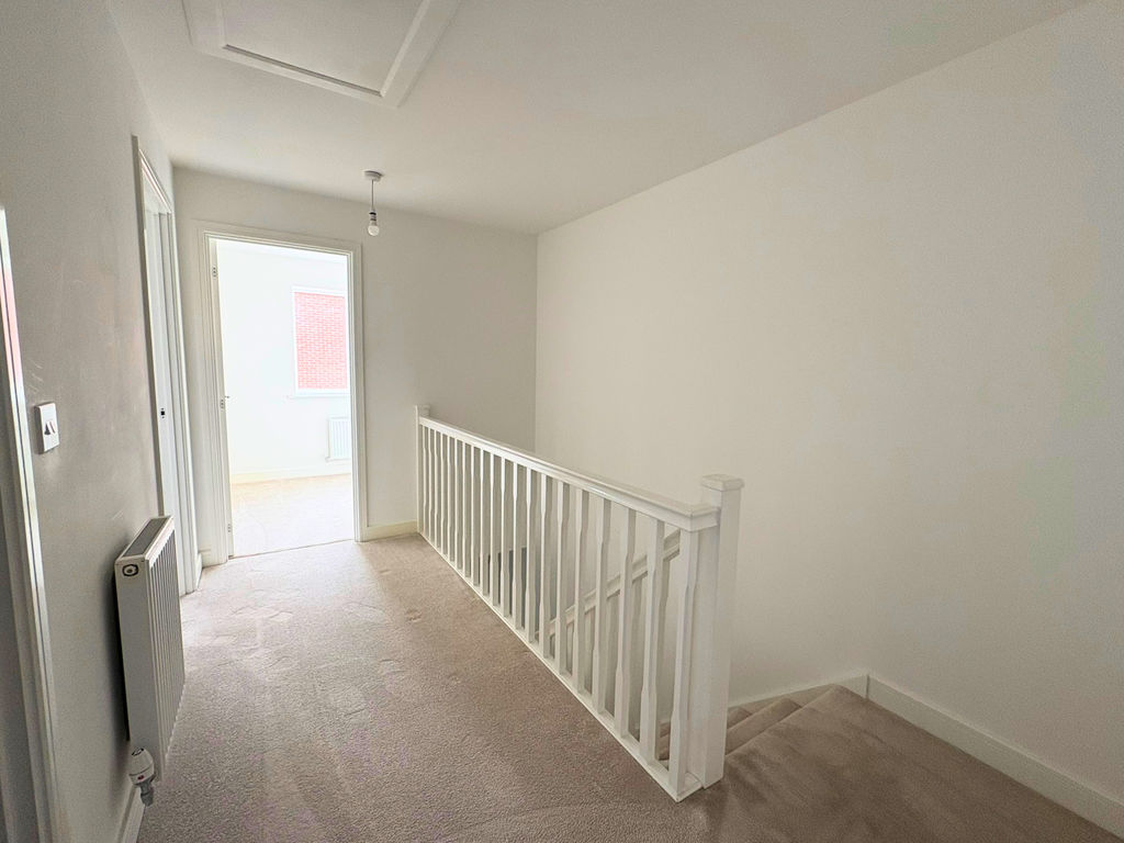 8 Bullrush Close